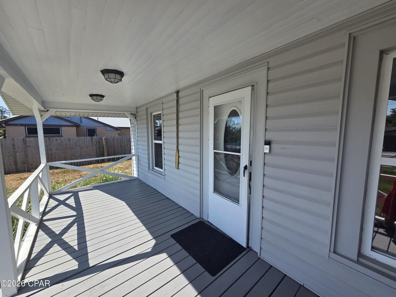 1525 Oak Ave - Photo 2 of 21