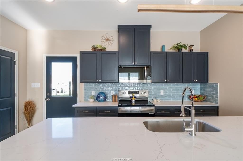 804 N Parker Ave - Photo 4 of 13