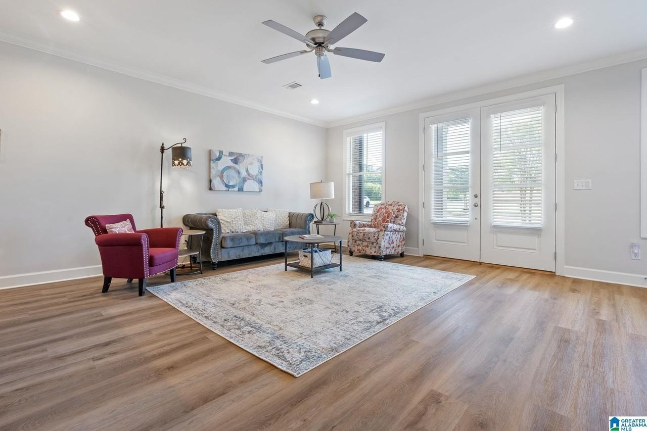 829 21st Ave - Photo 6 of 35