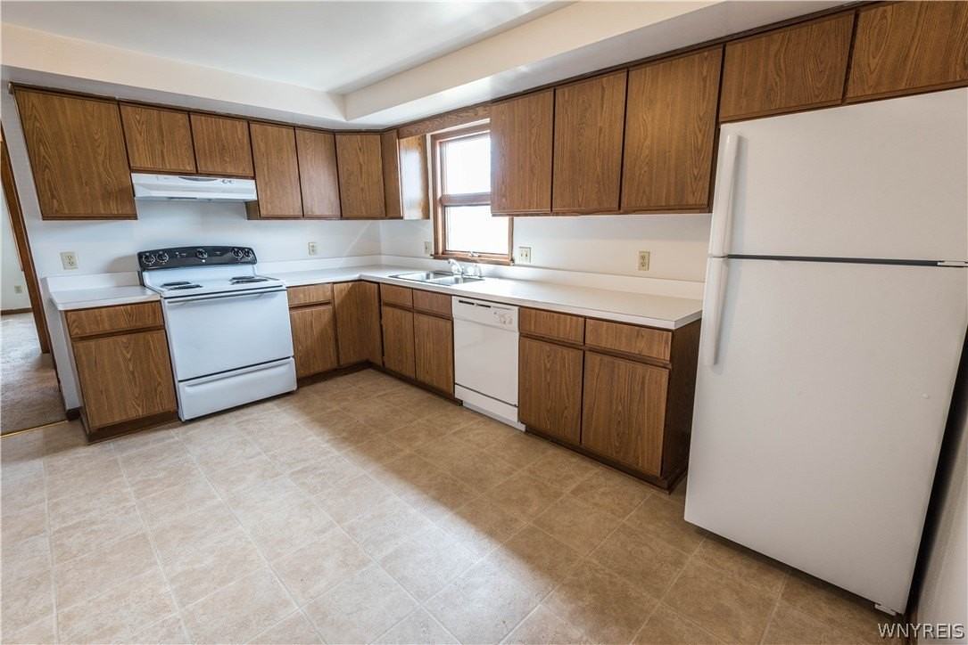 325 Kaymar Dr #325 - Photo 3 of 11