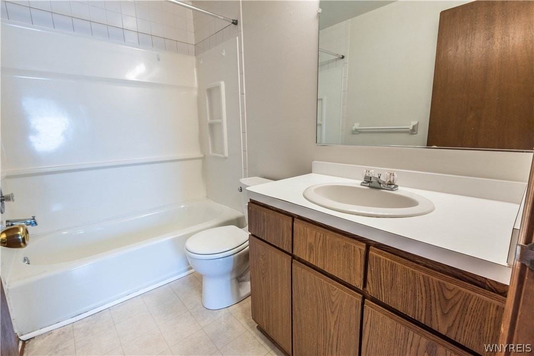 325 Kaymar Dr #325 - Photo 4 of 11