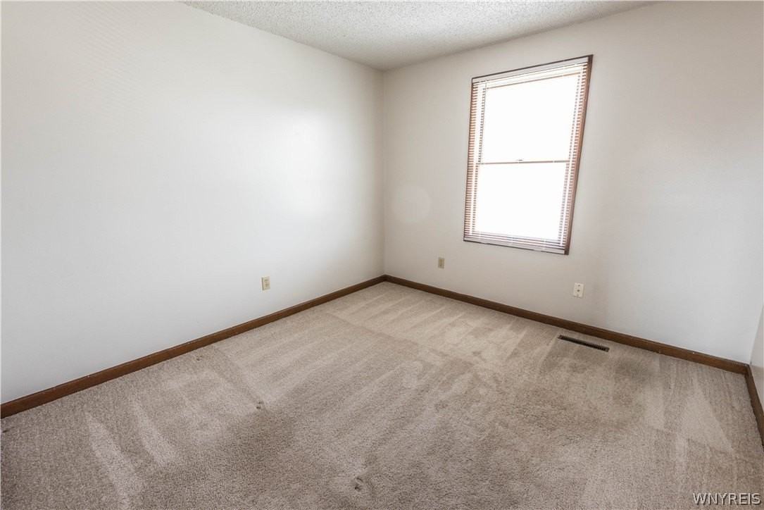 325 Kaymar Dr #325 - Photo 5 of 11