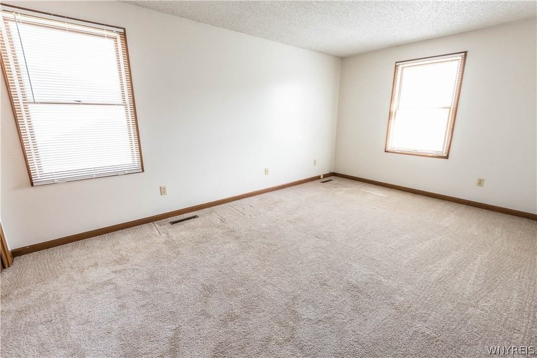 325 Kaymar Dr #325 - Photo 6 of 11