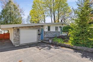 130 Brooklawn Dr - Photo 1 of 1