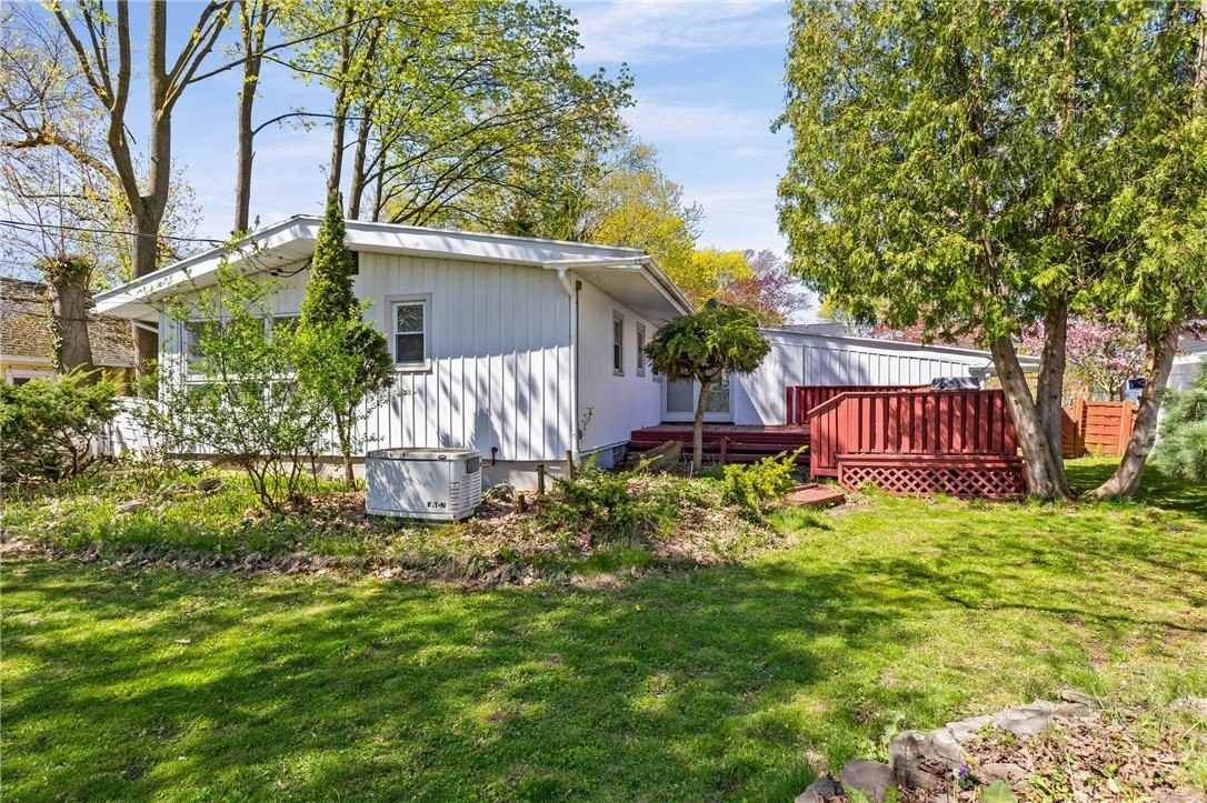 130 Brooklawn Dr - Photo 6 of 35