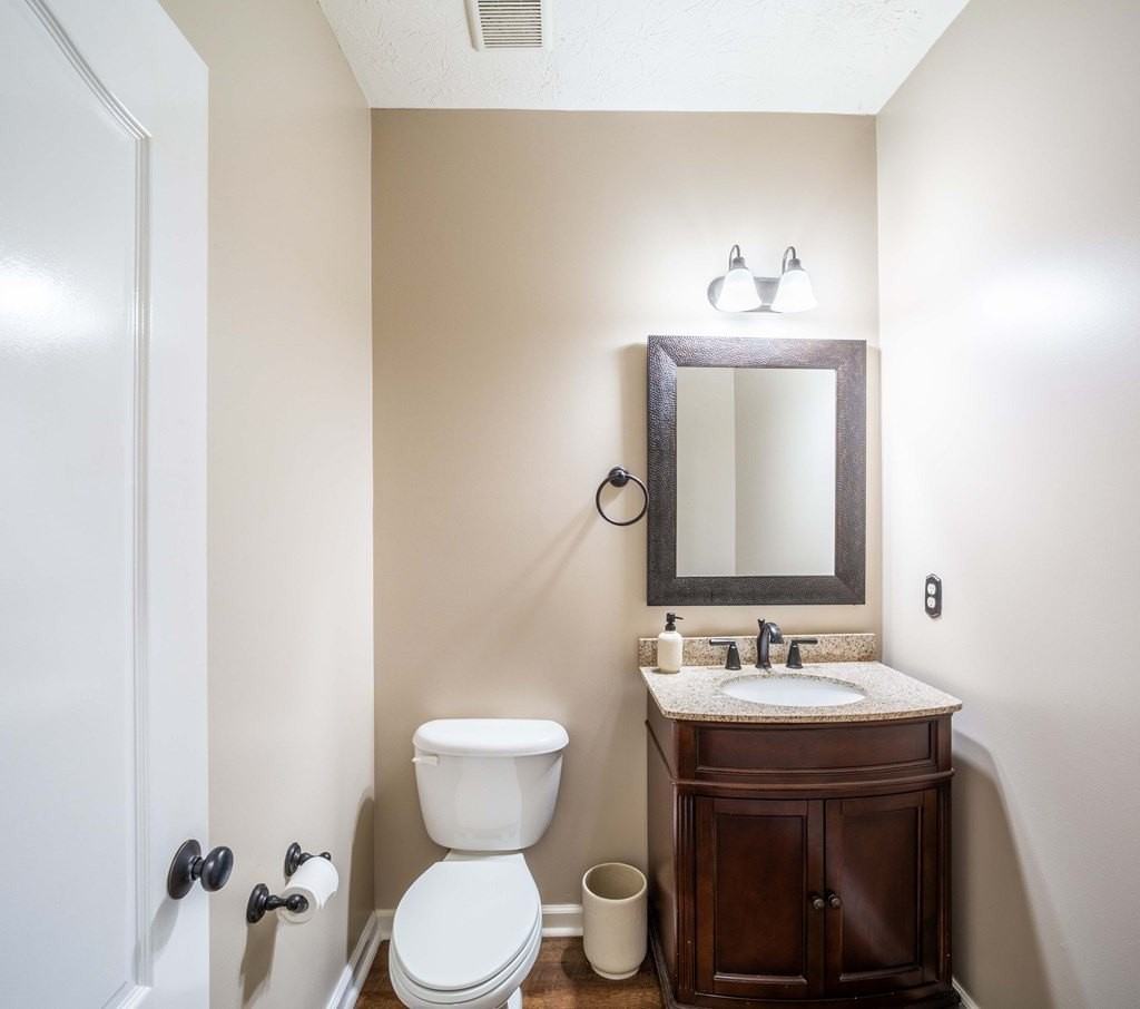 2 Brentview Dr - Photo 3 of 16