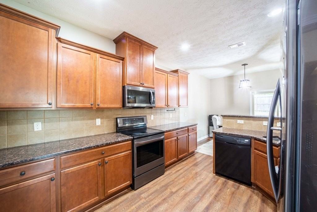 2 Brentview Dr - Photo 6 of 16