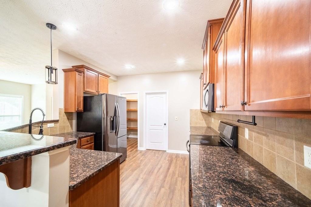 2 Brentview Dr - Photo 7 of 16