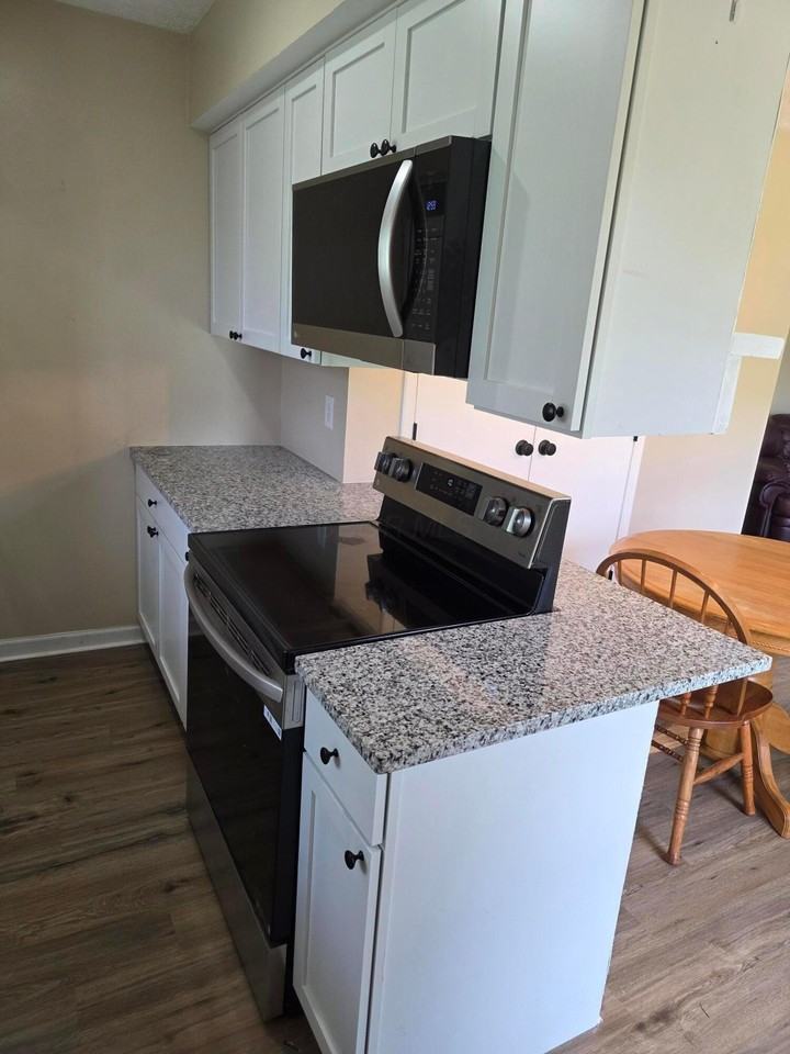 2451 Natchez Dr #A - Photo 7 of 36
