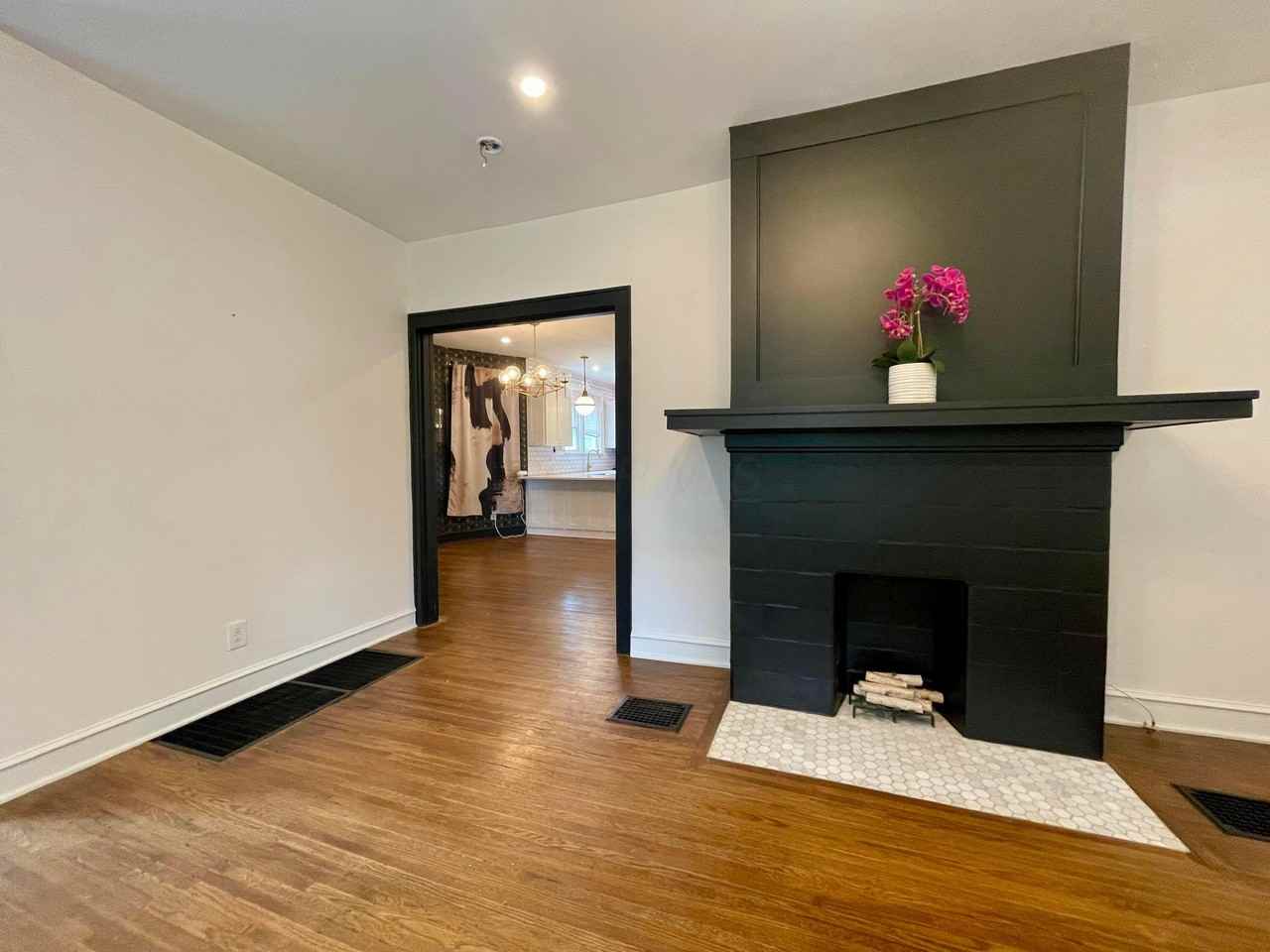 747 Malvern Ave - Photo 6 of 17