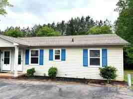 featured image of 1388 Roundtree Ln #121