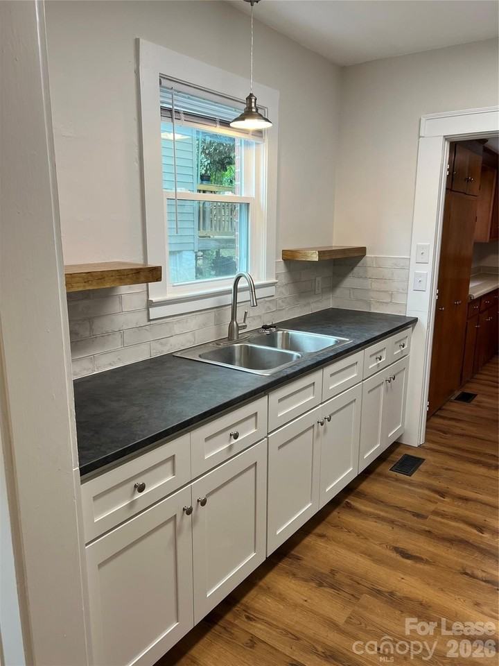 117 N 6th St - Photo 3 of 7