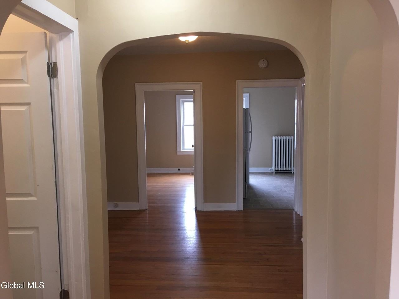 13 W Van Vechten St #2 - Photo 3 of 7