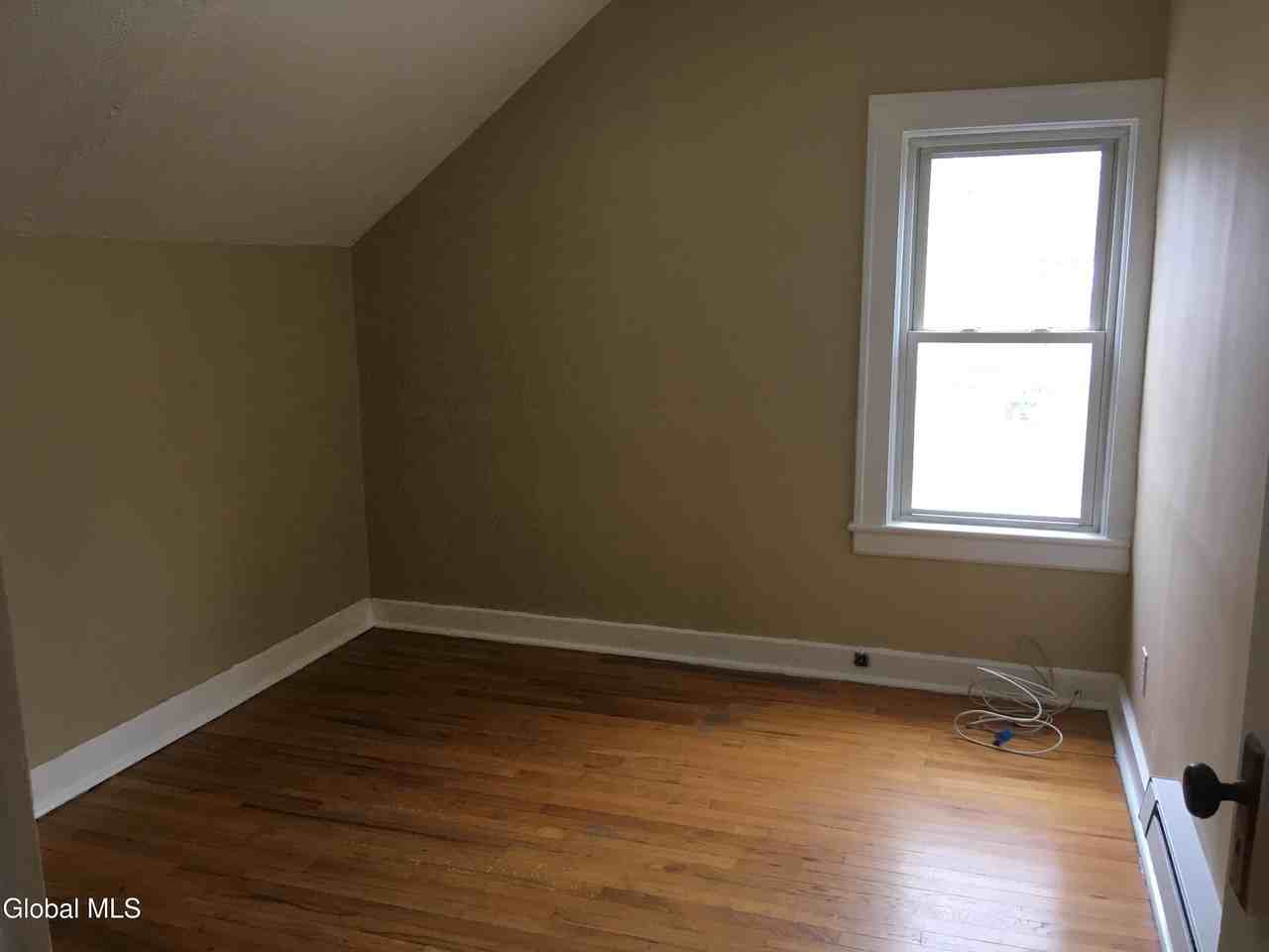 13 W Van Vechten St #2 - Photo 4 of 7