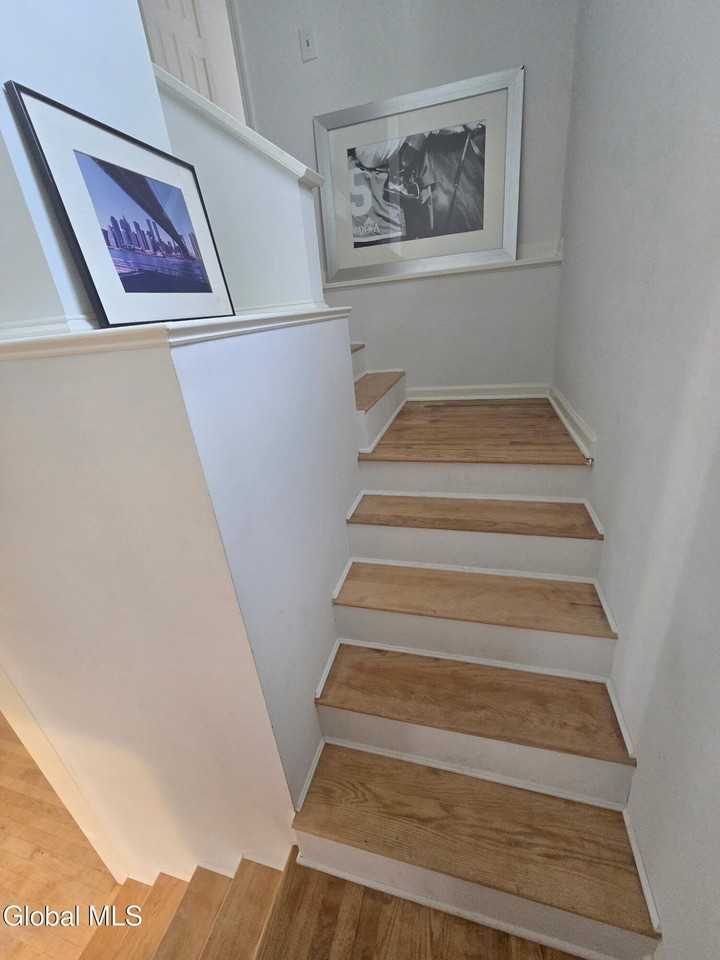 17 Van Dorn St - Photo 7 of 25