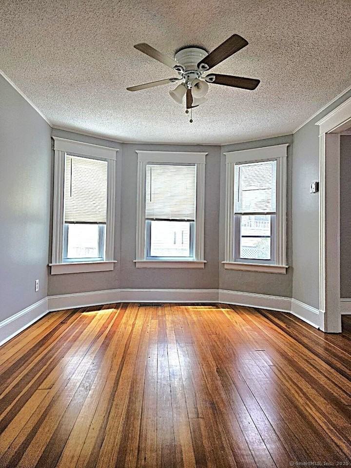 78 Harrison St - Photo 6 of 20