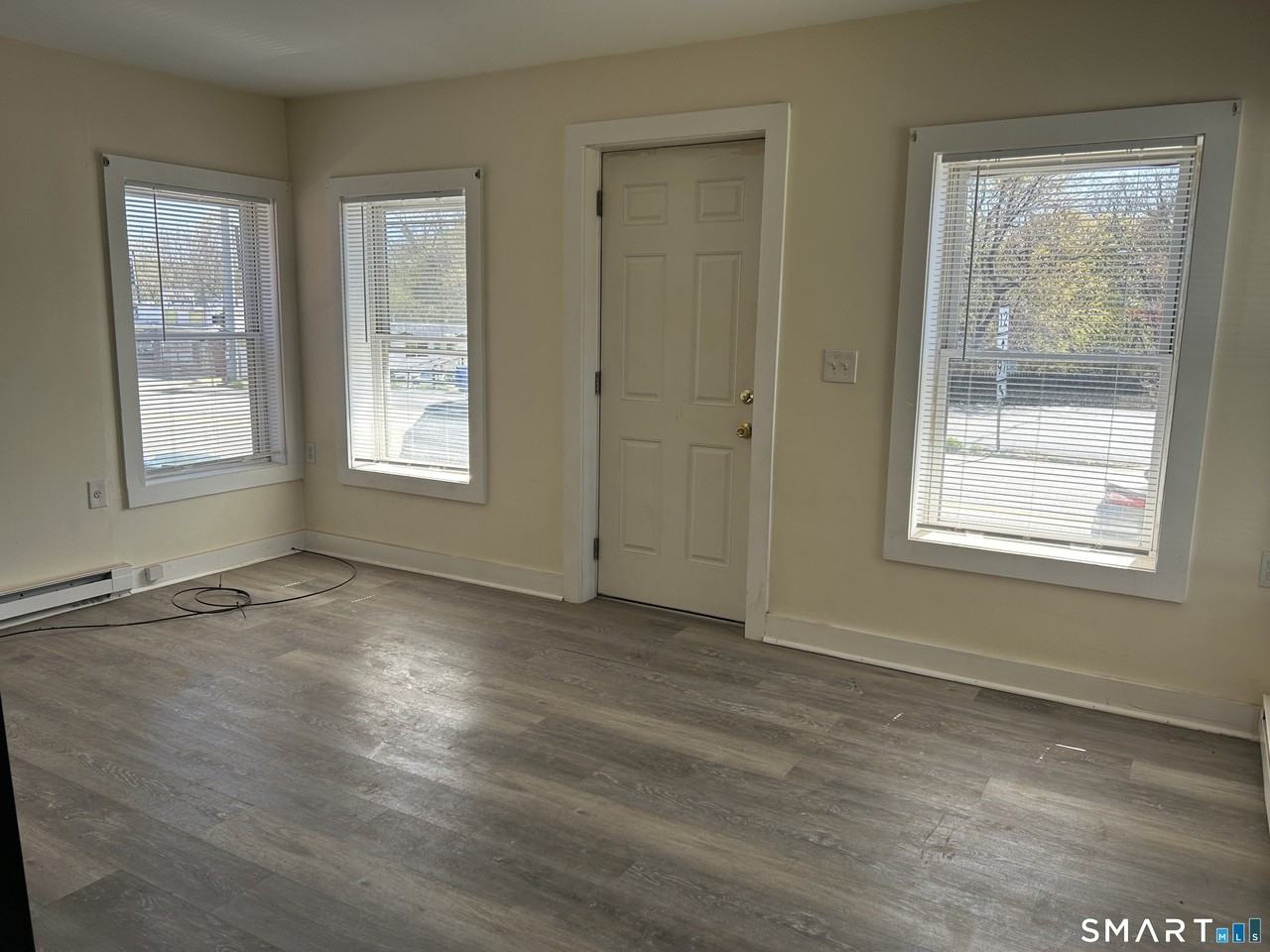 166 Norwich Ave #1stFL - Photo 6 of 11