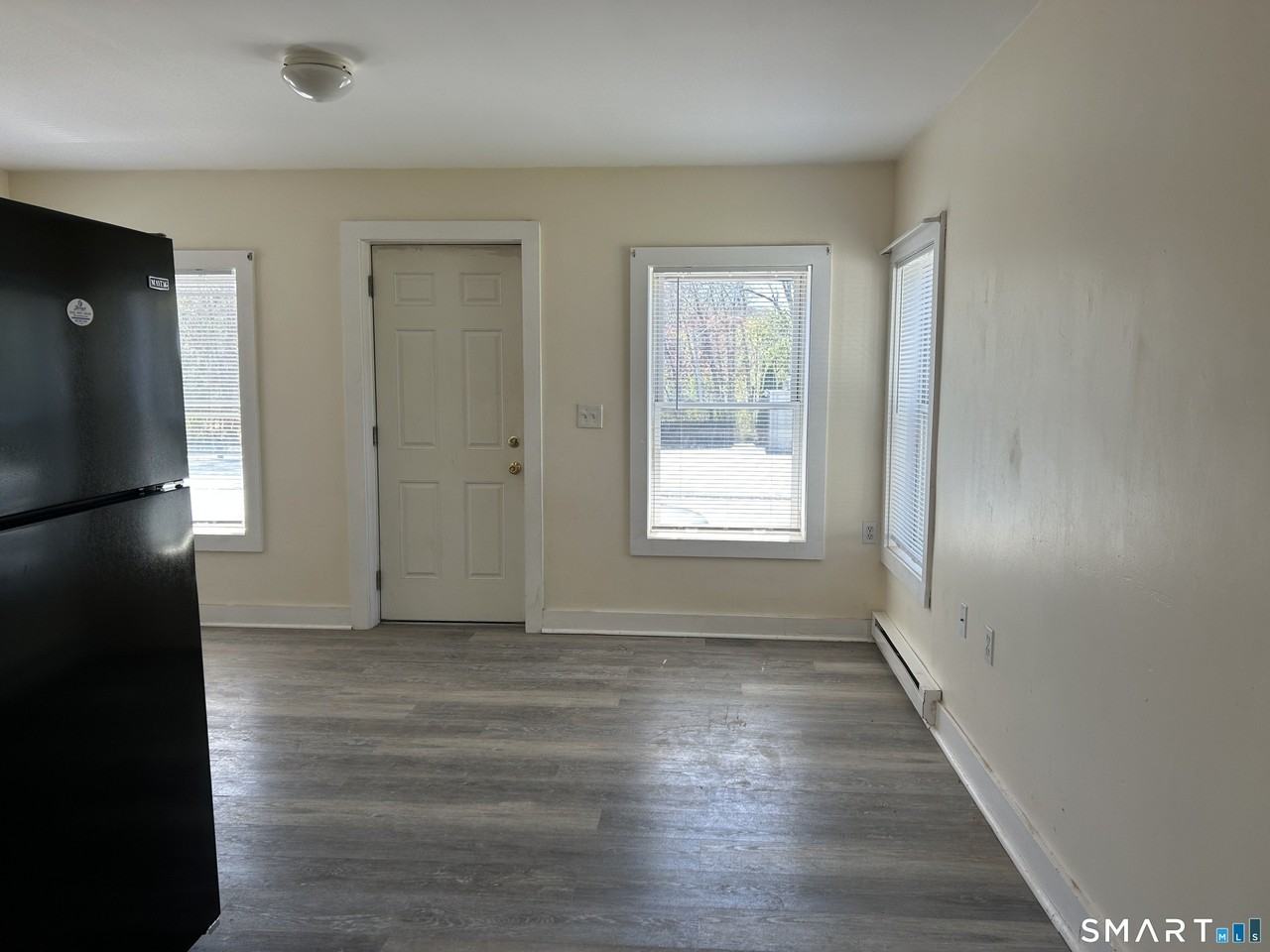 166 Norwich Ave #1stFL - Photo 7 of 11