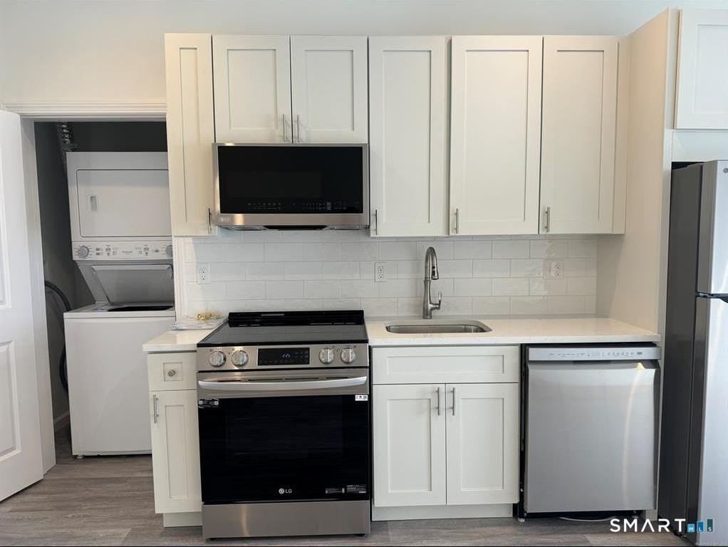 27 Pearl St #4 - Photo 3 of 7