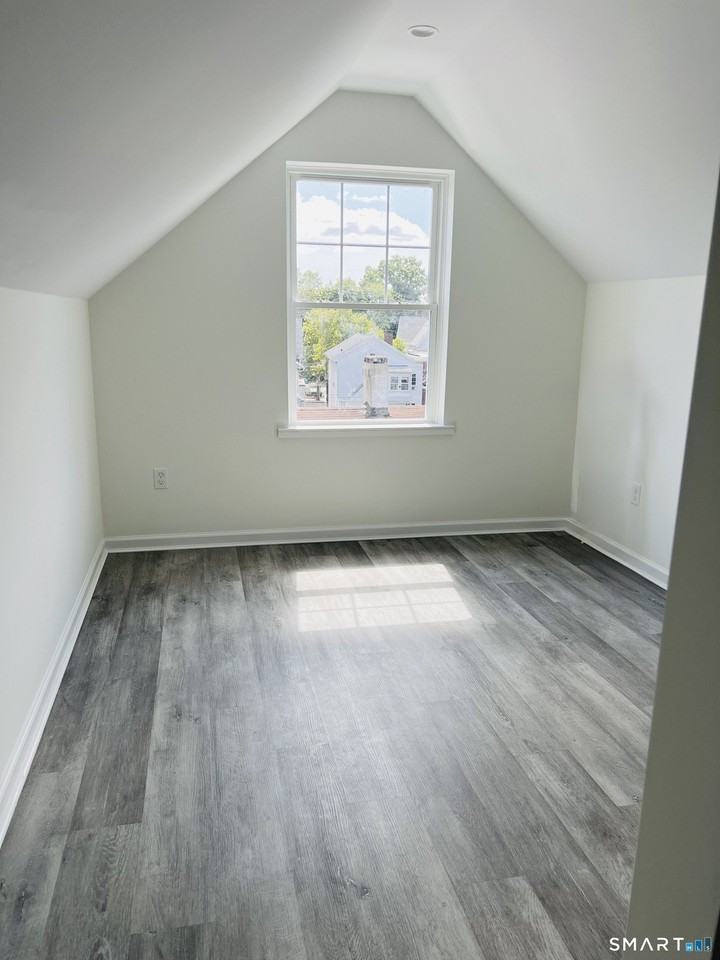 27 Pearl St #4 - Photo 6 of 7