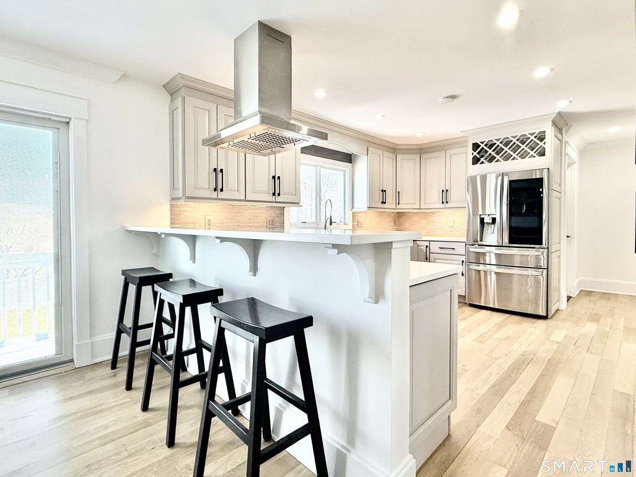 49 Spring Hill Ave - Photo 7 of 27