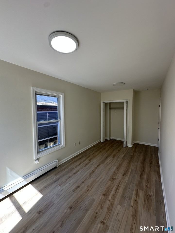 42 Jefferson Ave - Photo 7 of 13