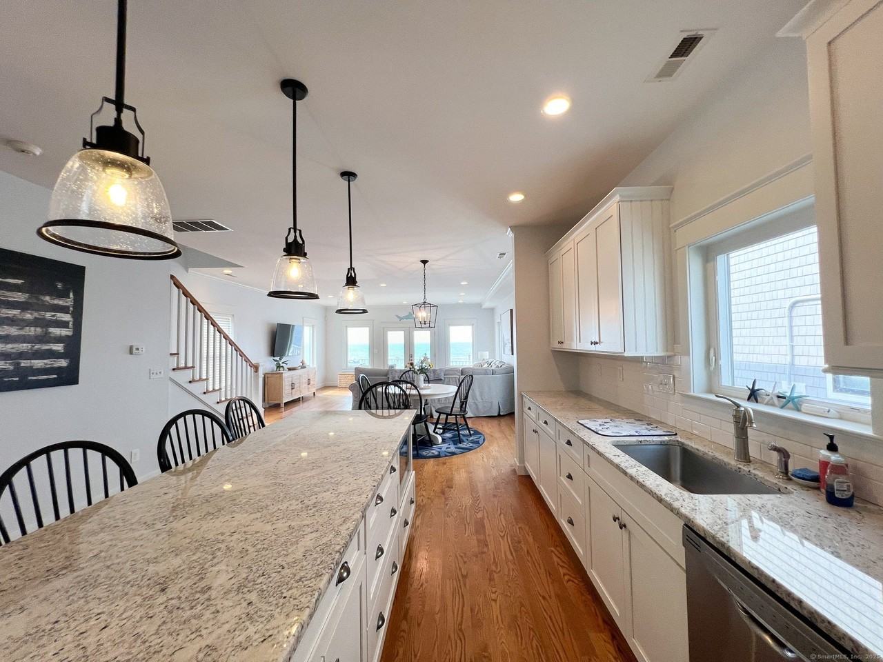 33 Melba St - Photo 4 of 35