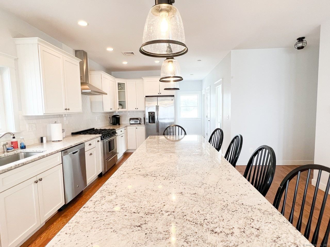 33 Melba St - Photo 6 of 35