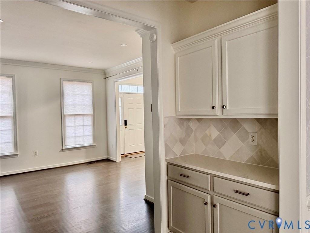 11800 Autumnwood Ct - Photo 6 of 24