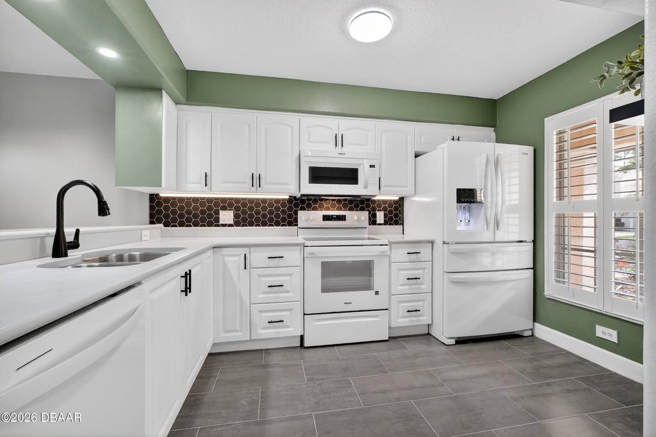 42 Golf Villa Dr - Photo 4 of 15