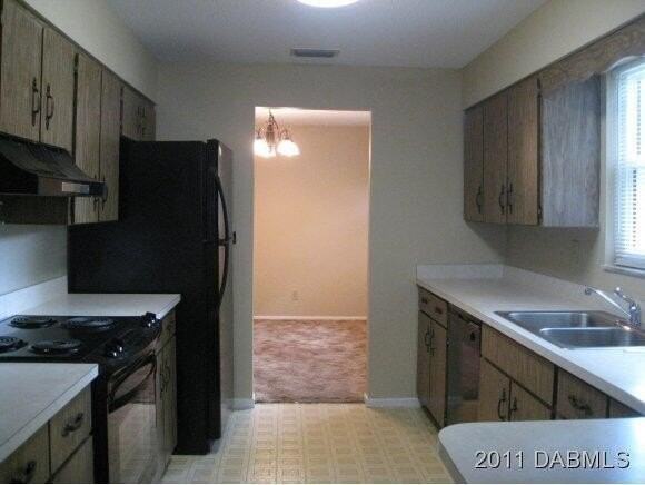 67 Brookwood Dr - Photo 2 of 18