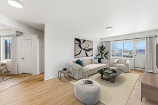575 Av Glengarry - Photo 1 of 1