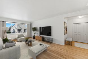 575 Av Glengarry - Photo 1 of 1