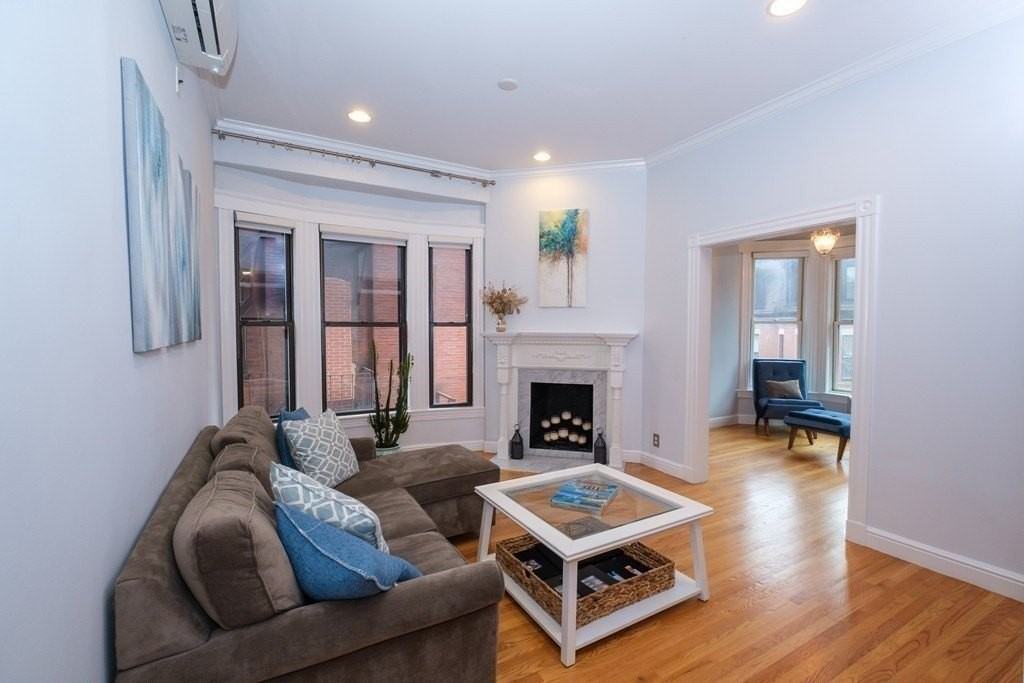 295 Beacon 32 - Photo 3 of 23