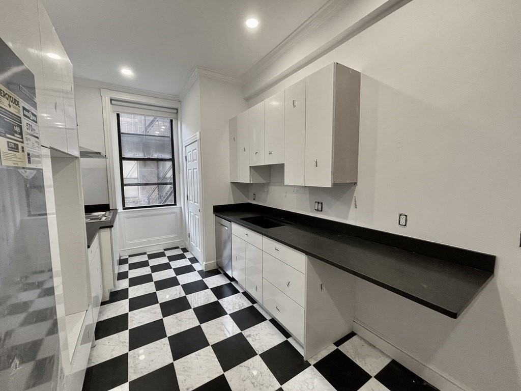 295 Beacon 32 - Photo 5 of 23