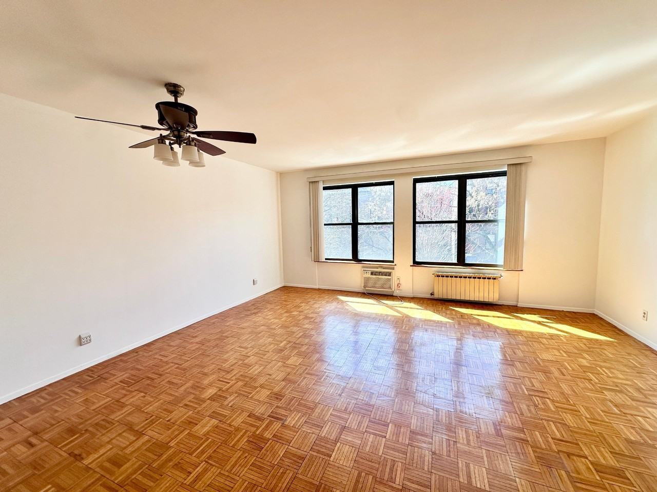 657 Warren St Apt 2b - Photo 7 of 15