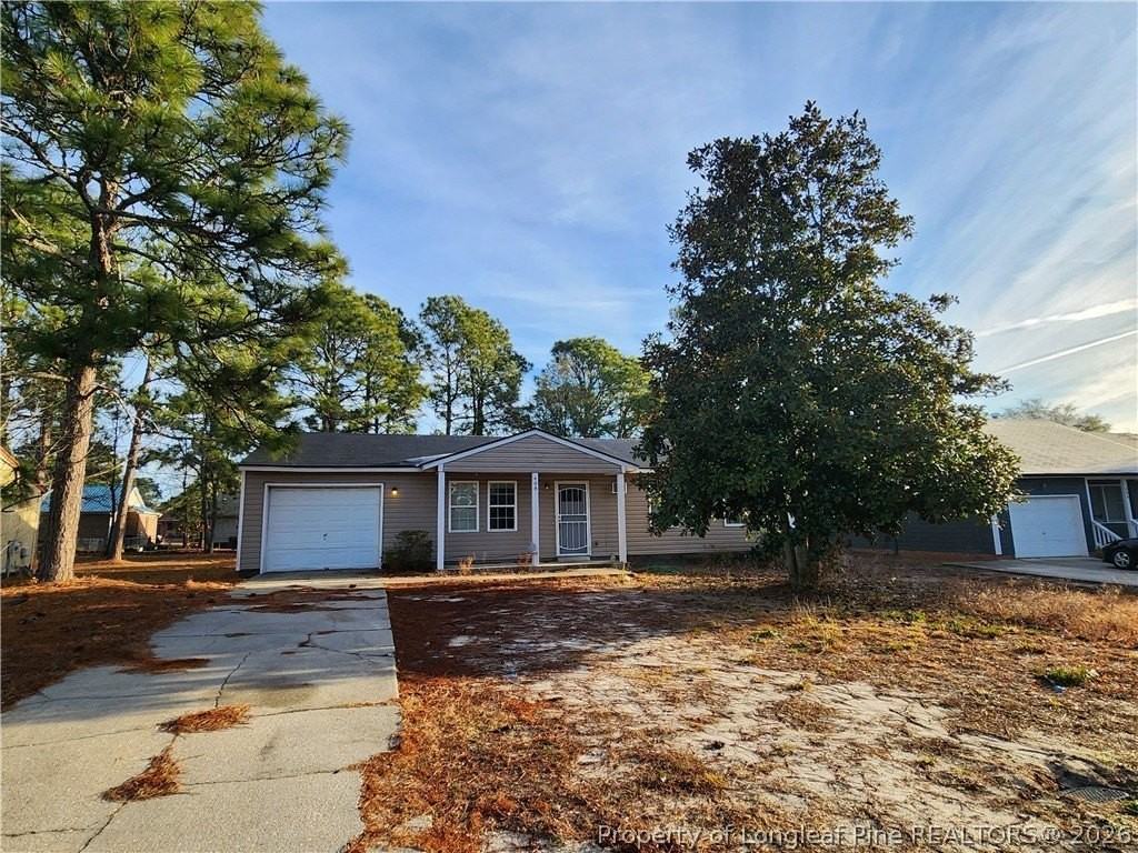 408 Sheila St - Photo 2 of 16