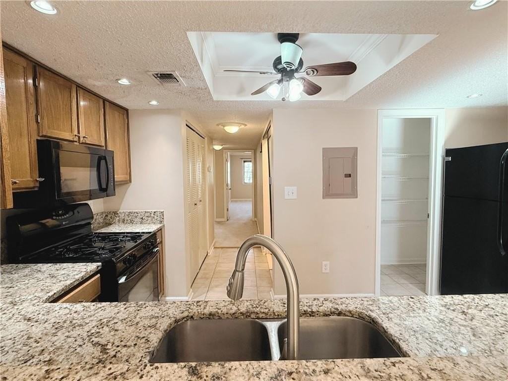 7024 Somerset Cir - Photo 6 of 31