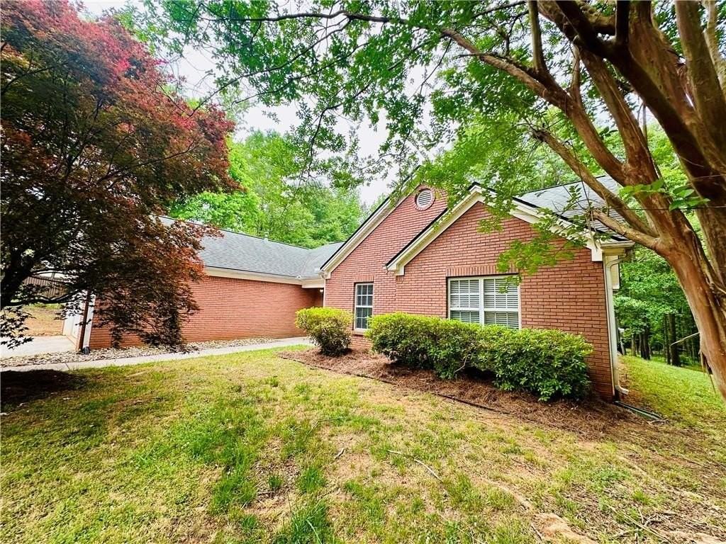 1080 Hunters Crossing Ln - Photo 2 of 26