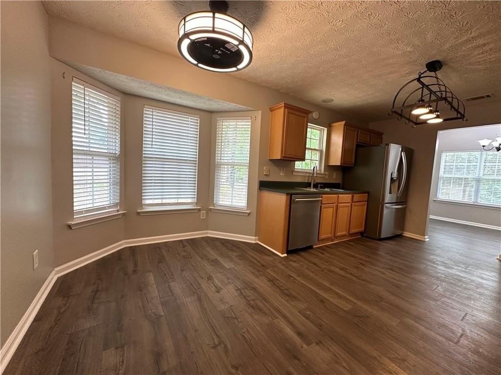 1080 Hunters Crossing Ln - Photo 7 of 26