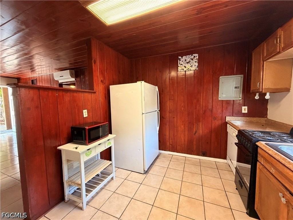 1935 Ricardo Ave - Photo 6 of 14