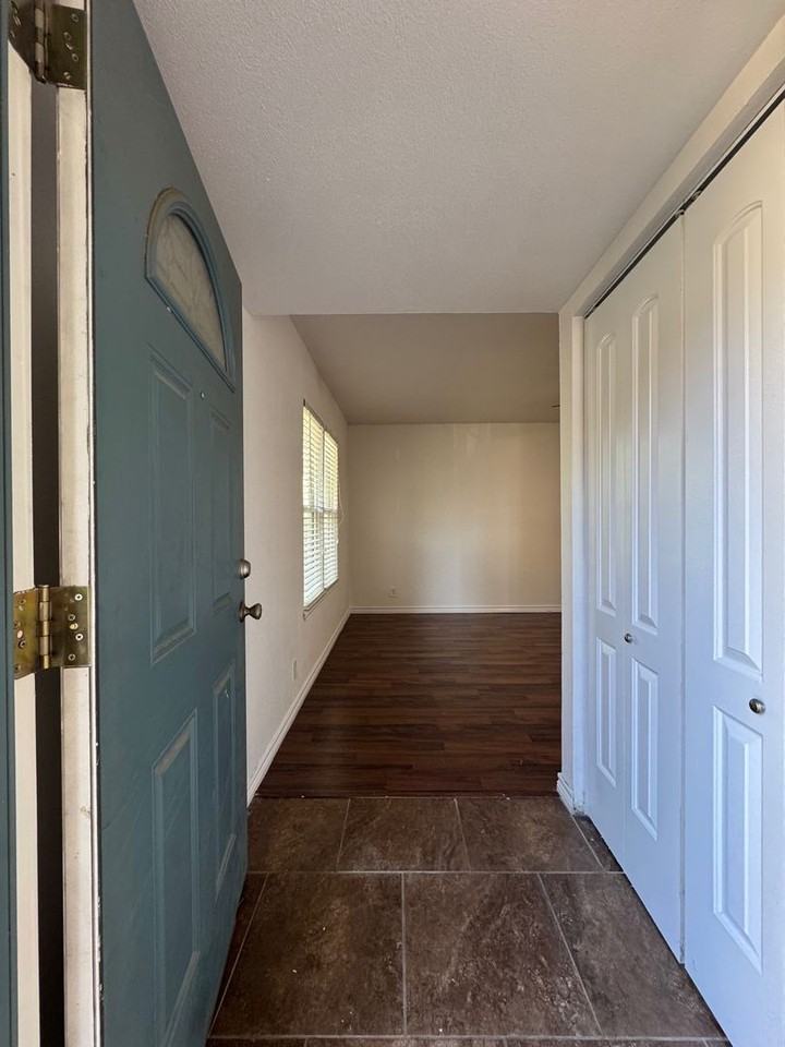 Sahara Suites Apartments - Photo 2 of 26