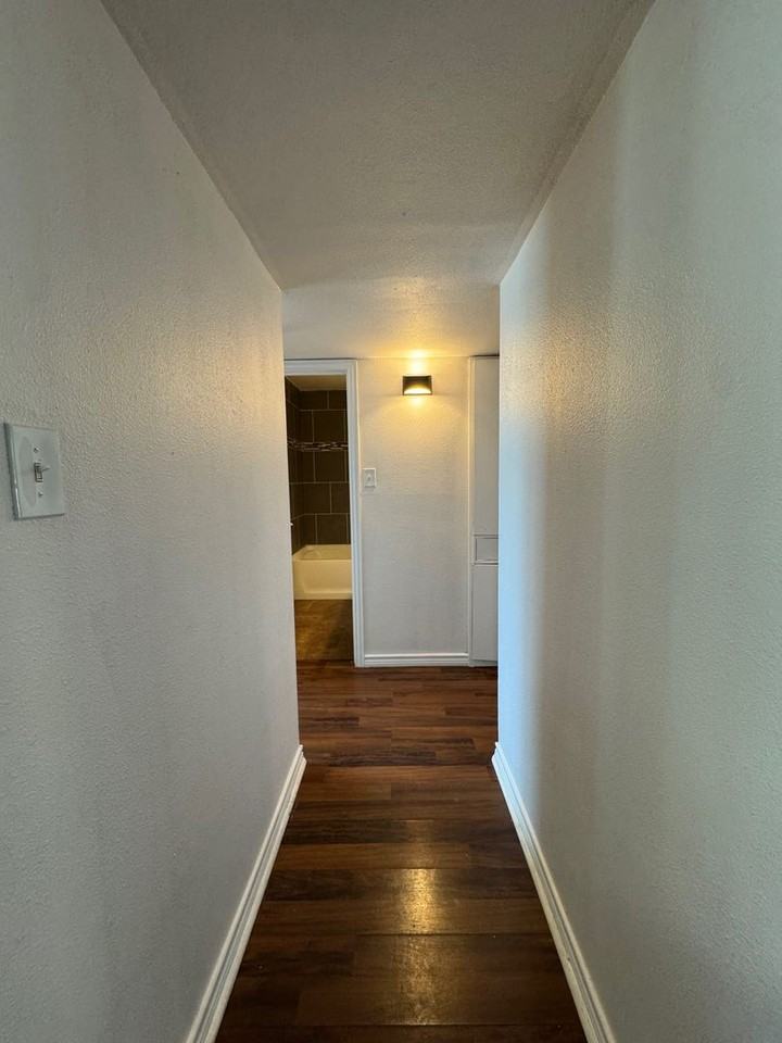 Sahara Suites Apartments - Photo 6 of 26