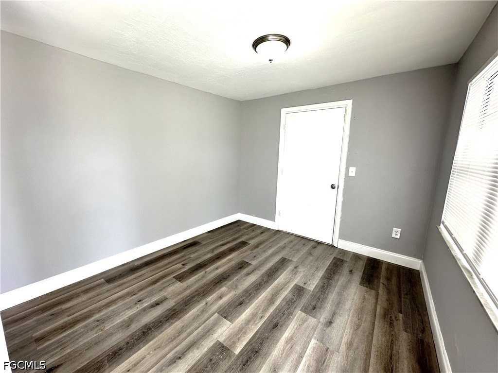 2117 Mitchell Ct #F - Photo 5 of 17