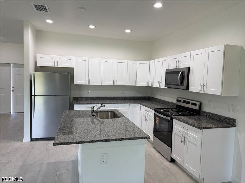 3404 67th St W - Photo 5 of 23