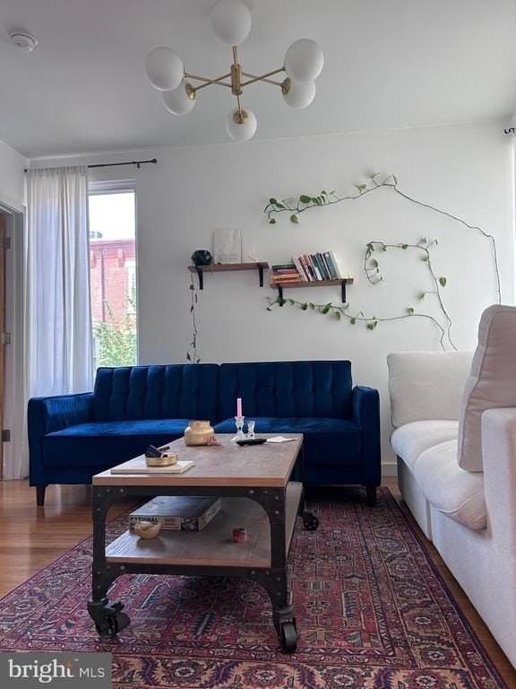 1112 Locust St #2 - Photo 4 of 10