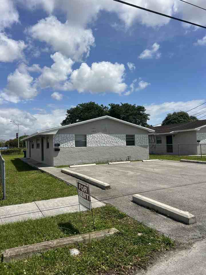 11611 Sw 215th St #11611