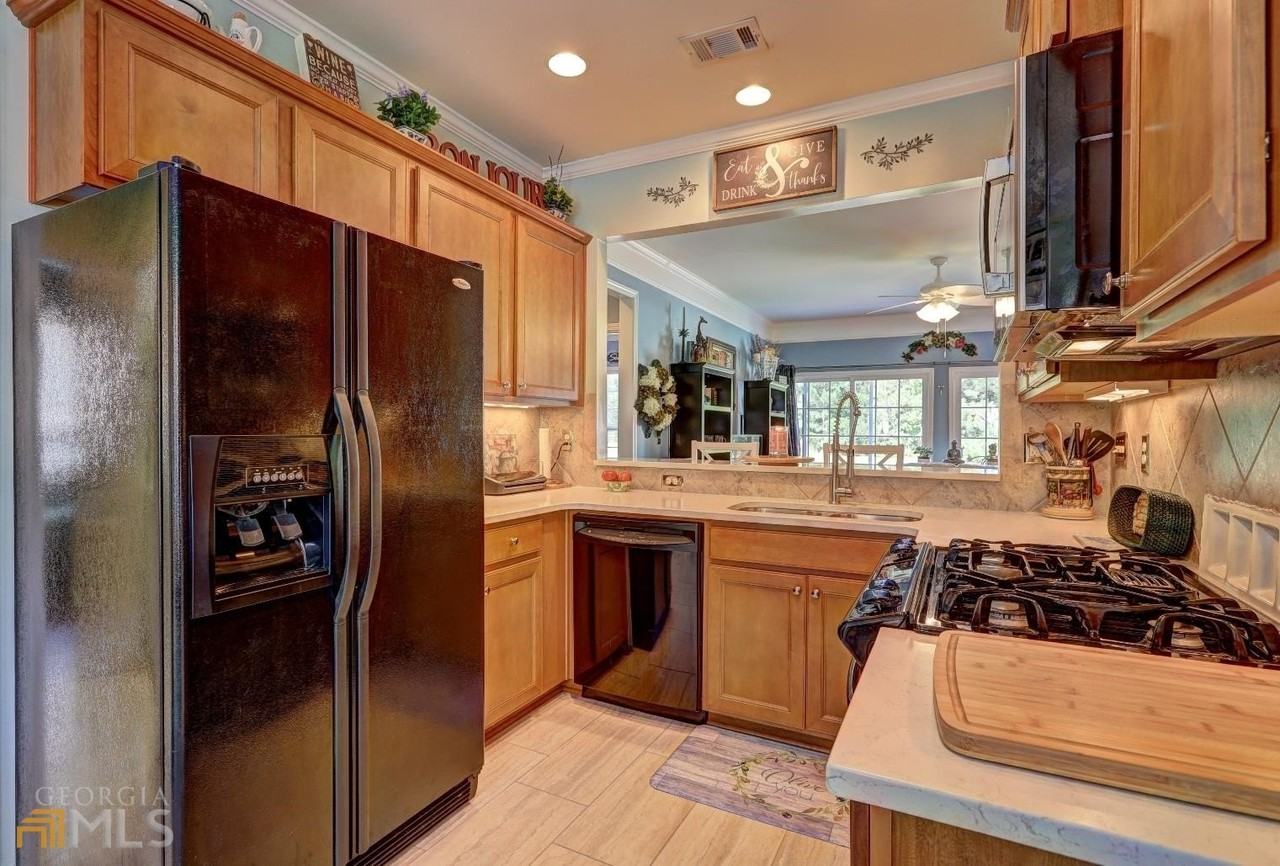 143 Begonia Ct - Photo 4 of 6