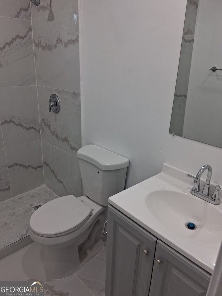 112 Burkshire Ct #A - Photo 3 of 11