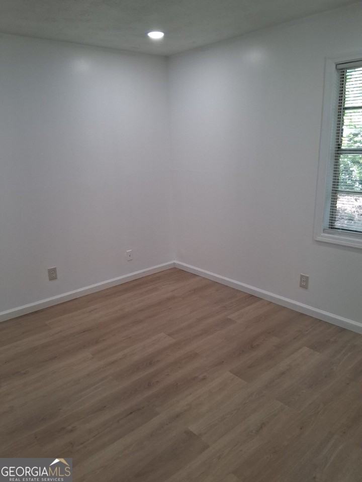 112 Burkshire Ct #A - Photo 5 of 11